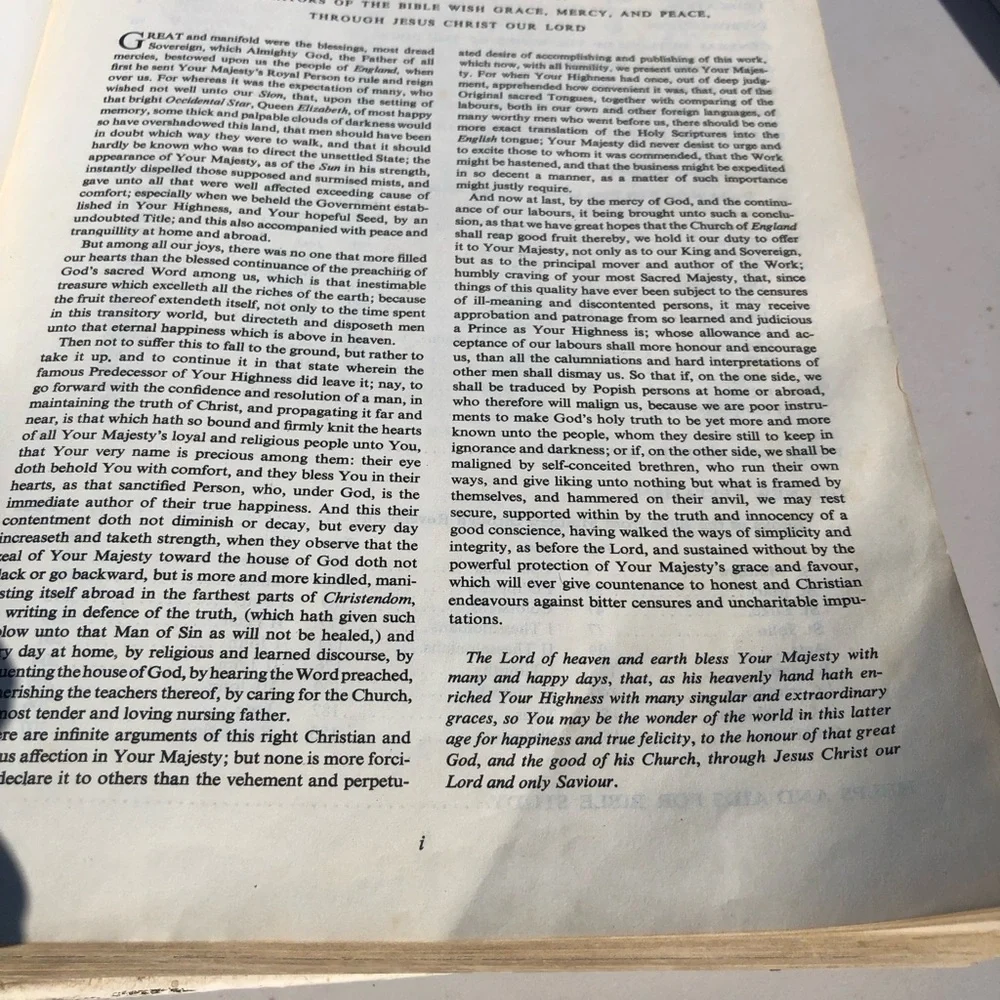 Classic White Holy Bible - White sling James Version CSS Edition 2976